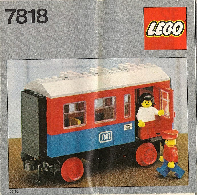 Set 7818 – Passenger Carriage