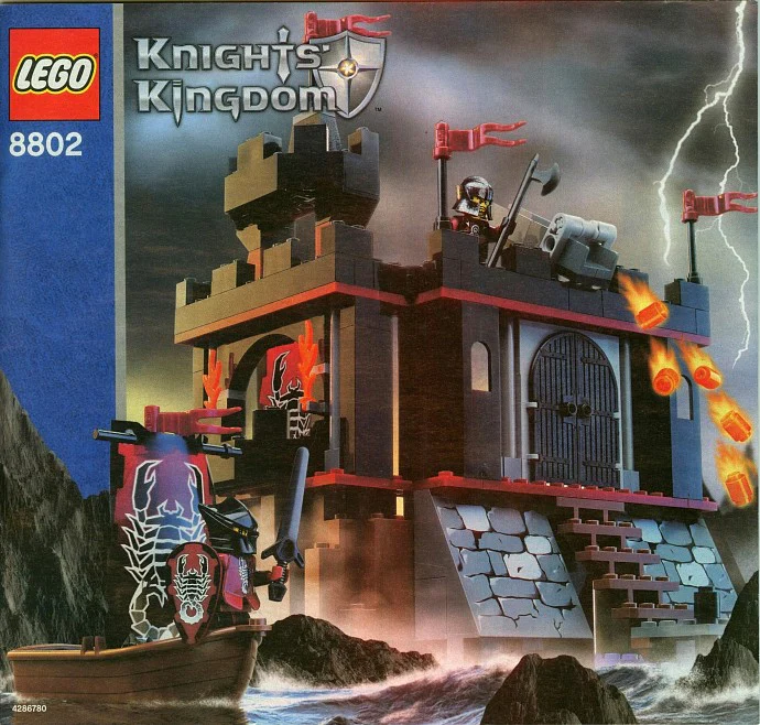 Set 8802 – Dark Fortress Landing